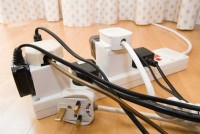 Como evitar acidentes com eletricidade
