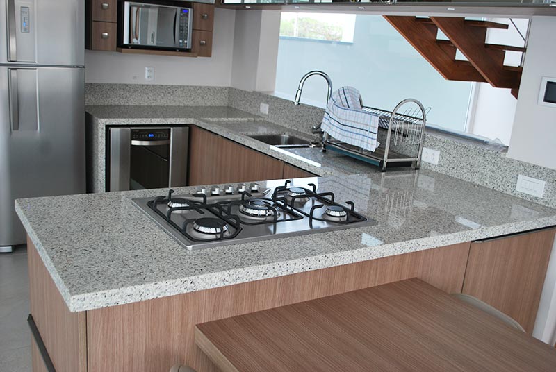Granito branco: 8 ideias sensacionais para usar na sua casa